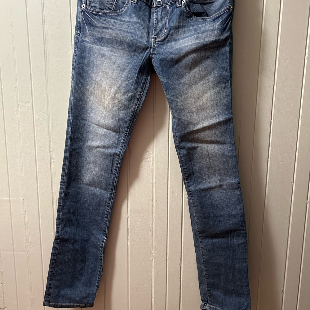 Women’s distressed Denim Jeans (Guess jeans)